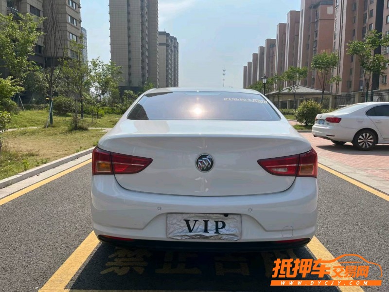 徐州17年别克威朗9