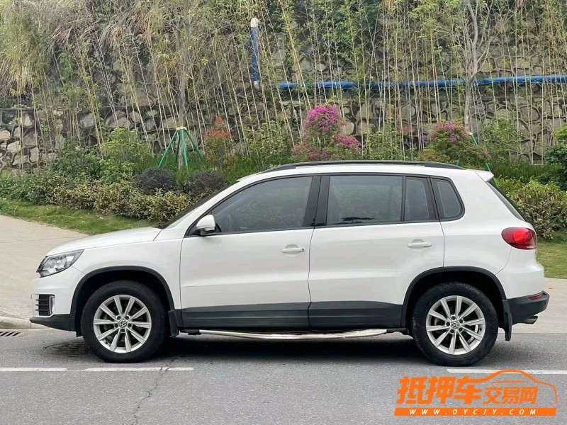 广州16年大众途观7
