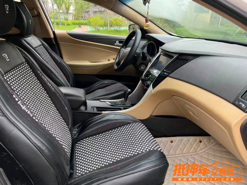 徐州13年现代索纳塔八4