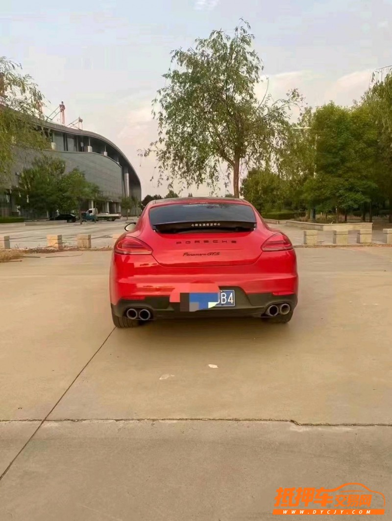 潍坊12年保时捷帕拉梅拉2