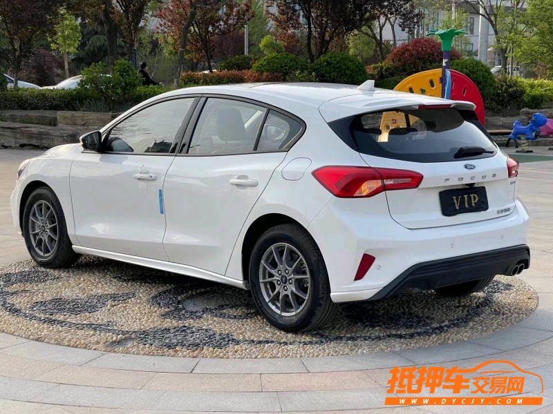 青岛21年福特福克斯3