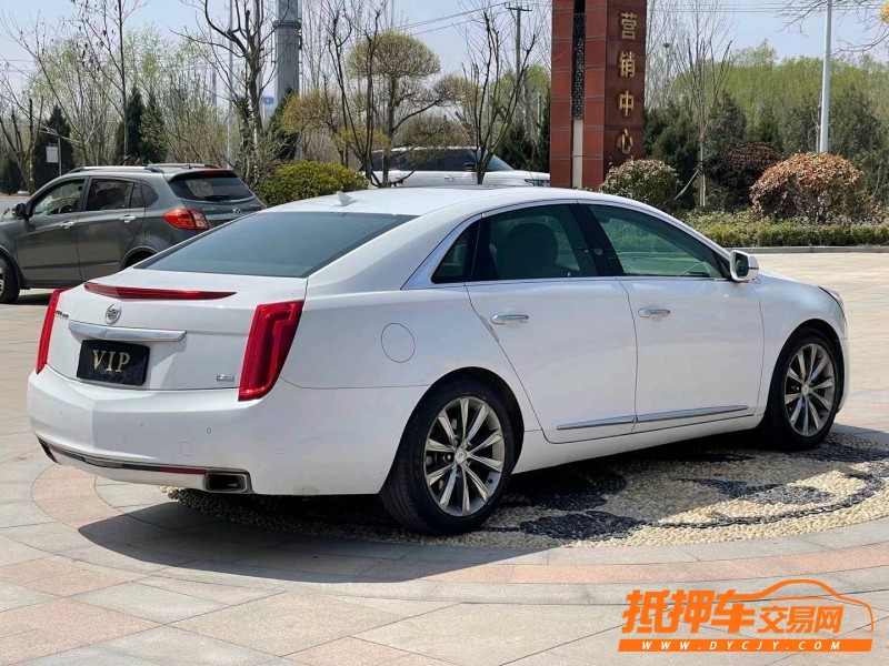 青岛13年凯迪拉克XTS3