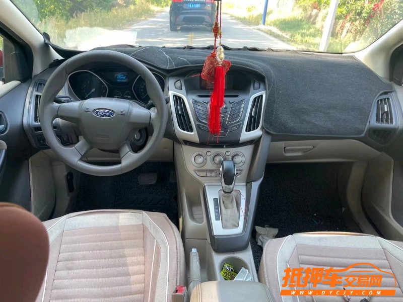 青岛14年福特福克斯4