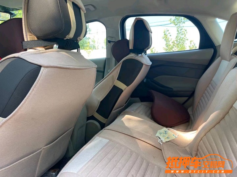 青岛14年福特福克斯5