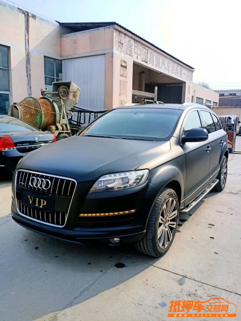 青島11年奧迪Q73