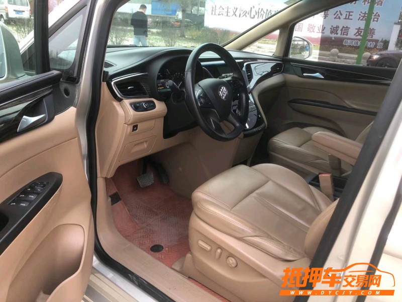 徐州17年别克GL84