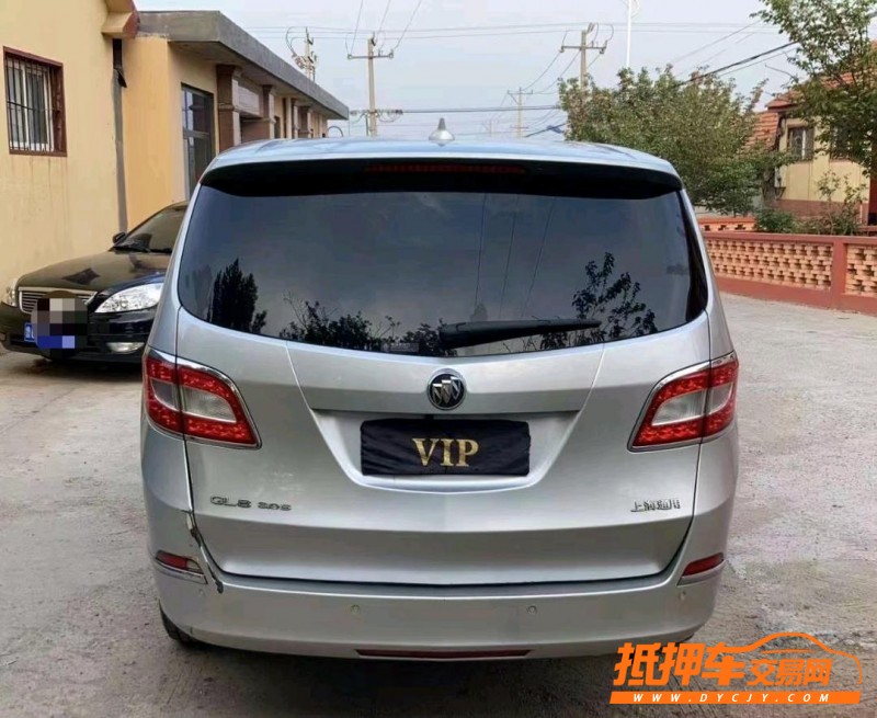 青岛12年别克GL86