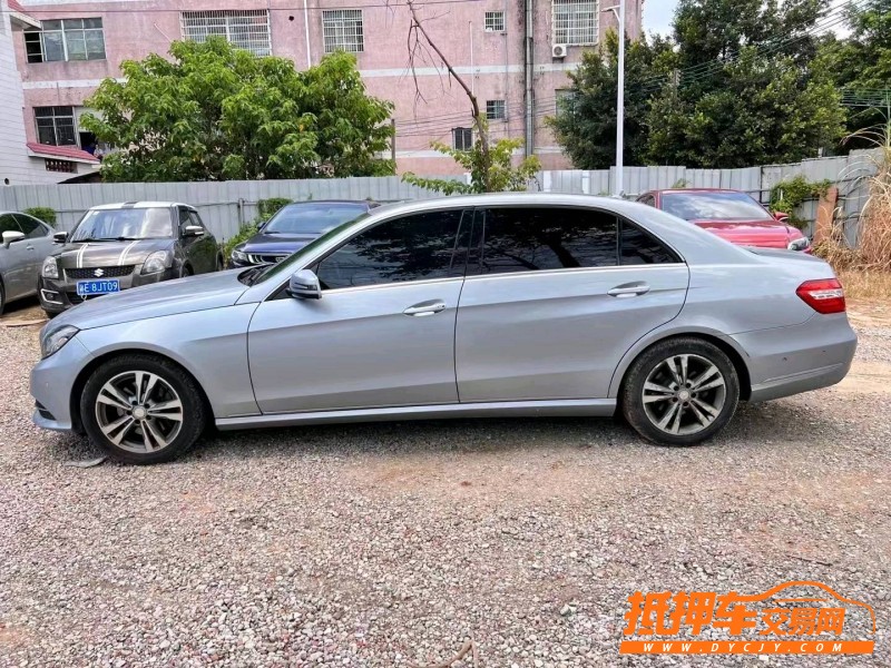 广州13年奔驰E8