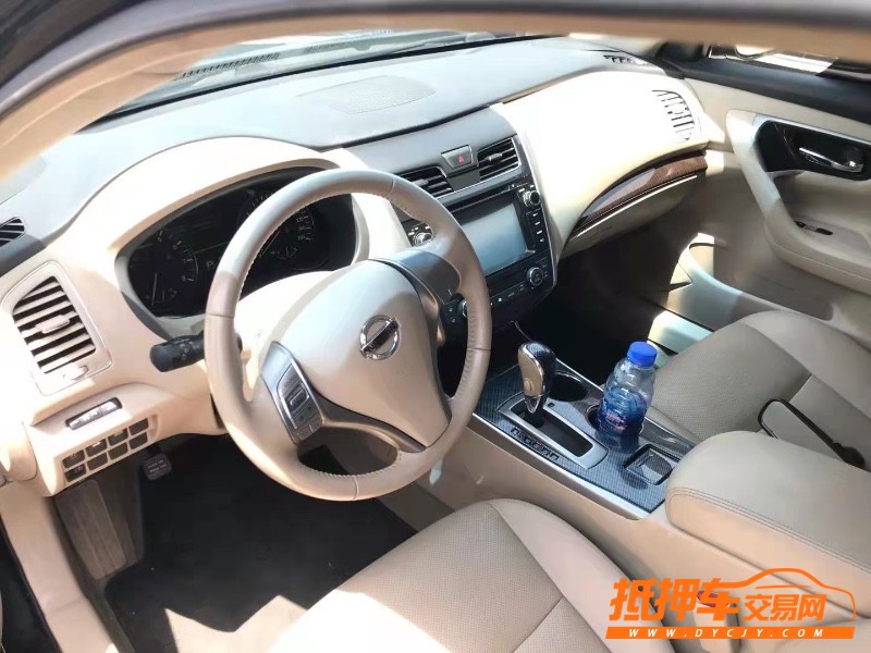 天津14年日產天籟3