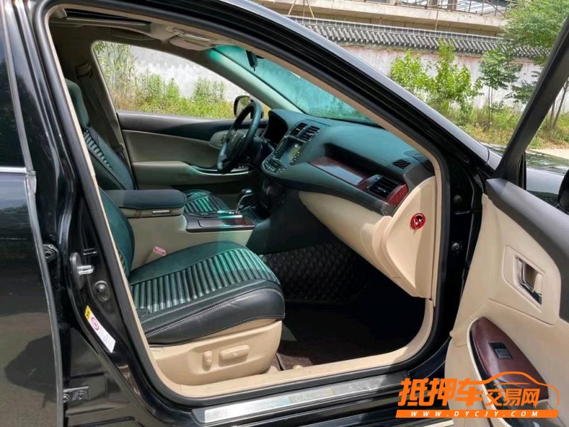 盐城11年丰田皇冠6