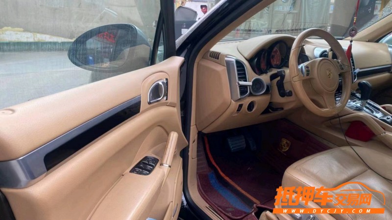 潍坊13年保时捷卡宴4