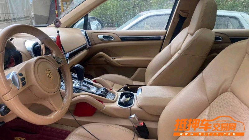 潍坊13年保时捷卡宴7