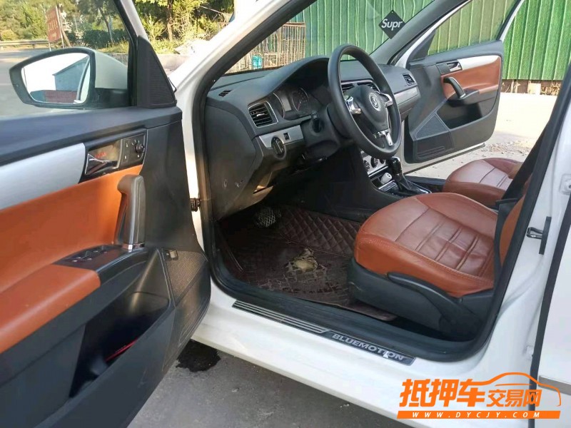 潍坊15年大众朗逸8