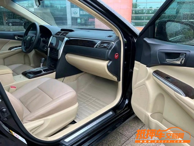 盐城16年丰田凯美瑞6