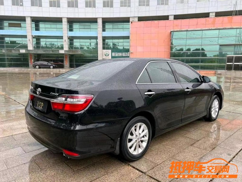 盐城16年丰田凯美瑞8