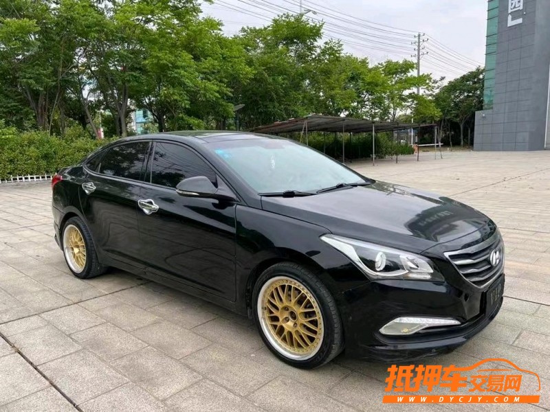 盐城16年现代名图8