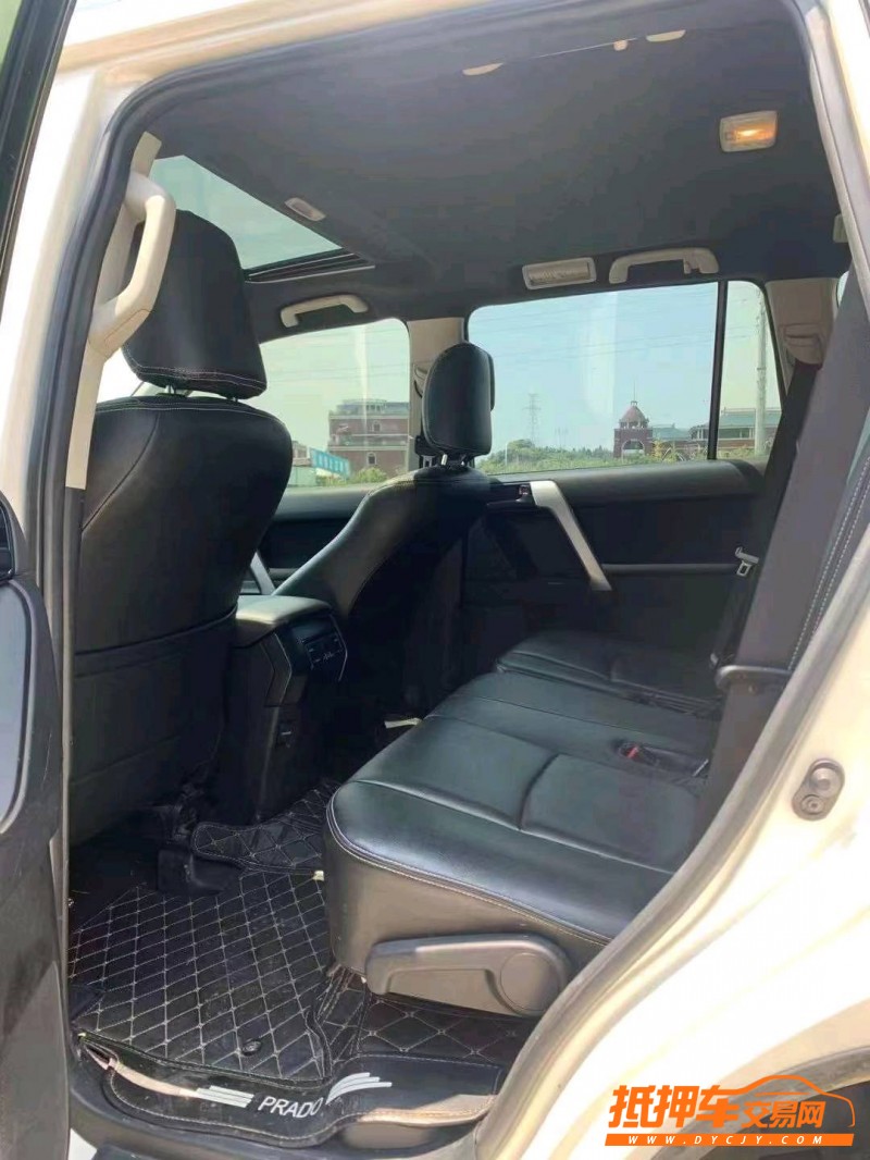 北京19年丰田普拉多4