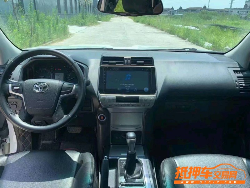 北京19年丰田普拉多8