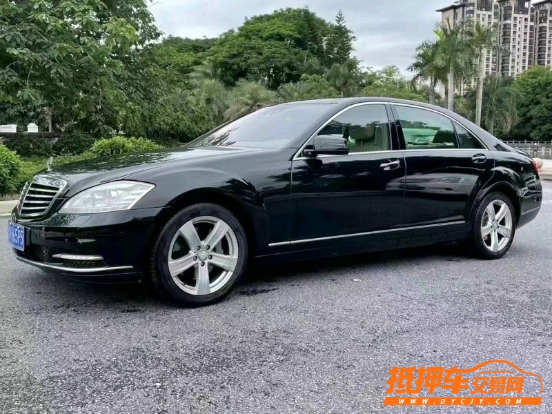 广州11年奔驰S2