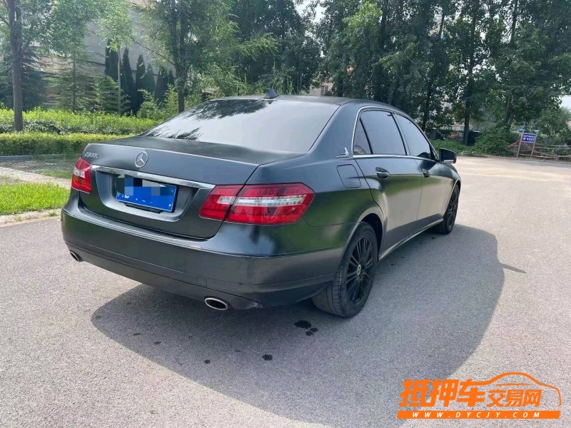 济宁12年奔驰E9