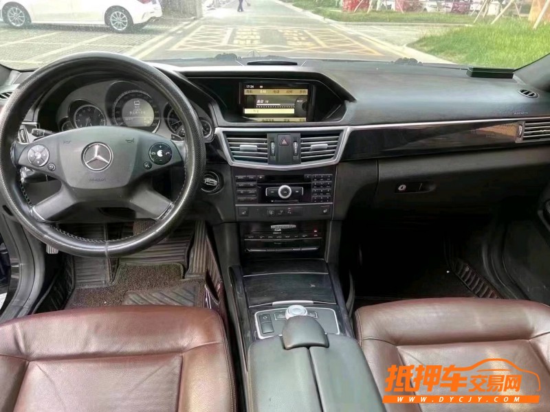 烟台11年奔驰E4