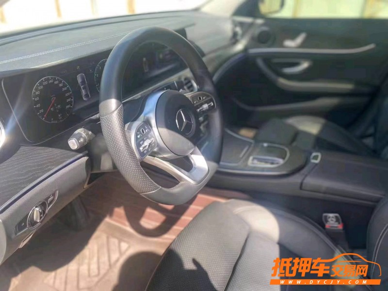 烟台18年奔驰E4
