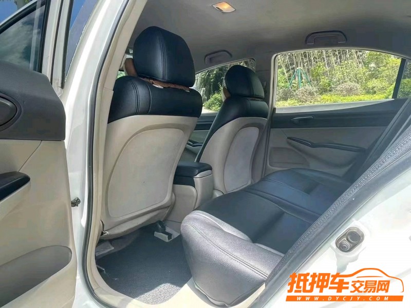 广州13年本田思铭8