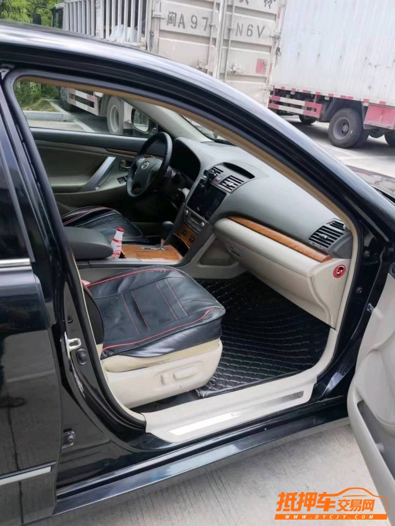 潍坊11年丰田凯美瑞5
