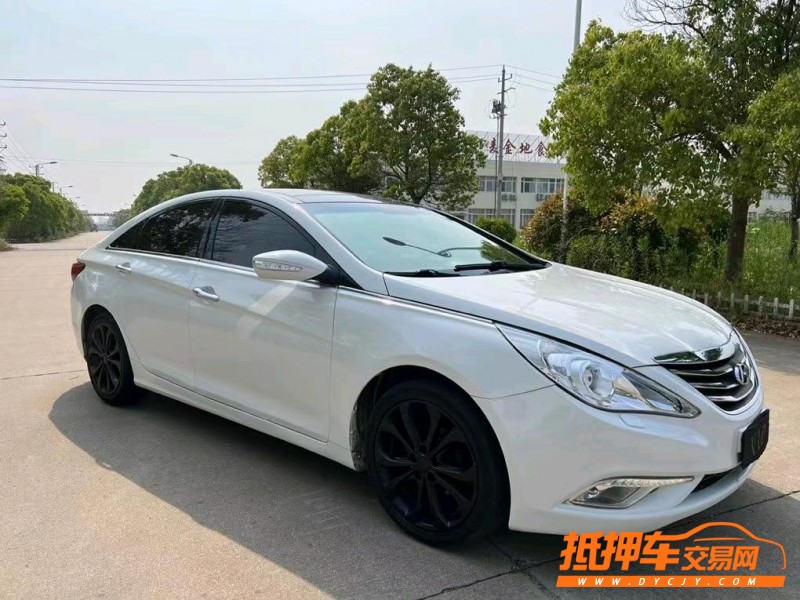 盐城14年现代索纳塔八2