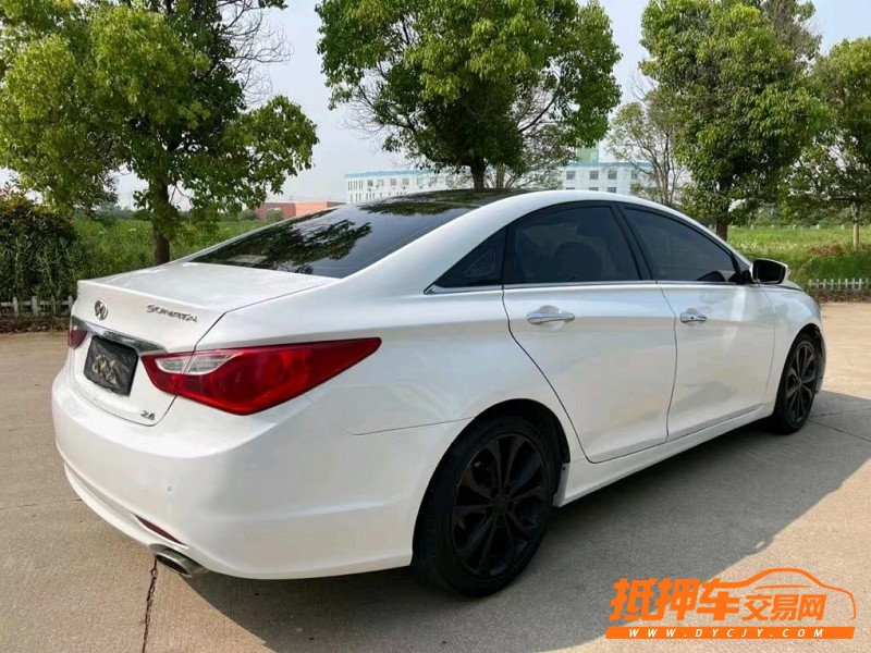 盐城14年现代索纳塔八4