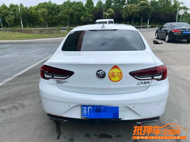 徐州21年别克君威9