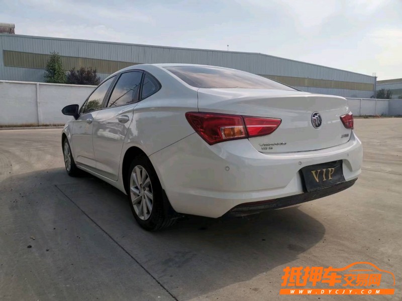 徐州17年别克威朗2