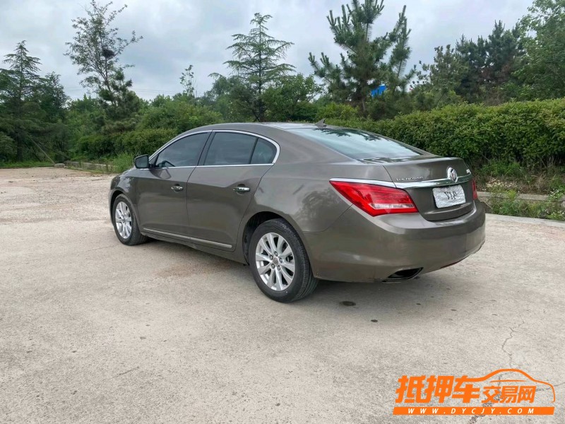青岛14年别克君越8