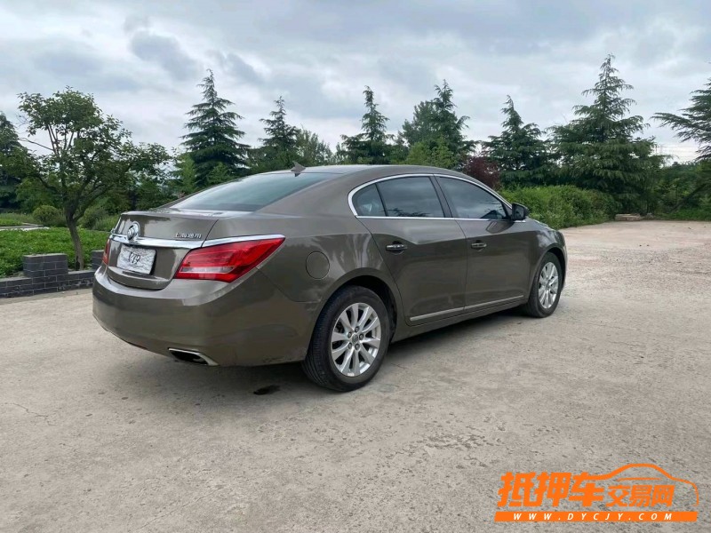 青岛14年别克君越9