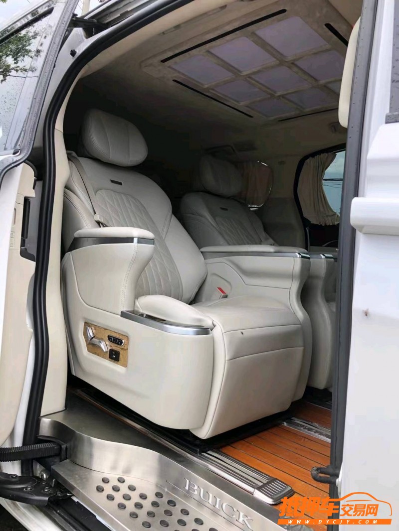 徐州16年别克GL85