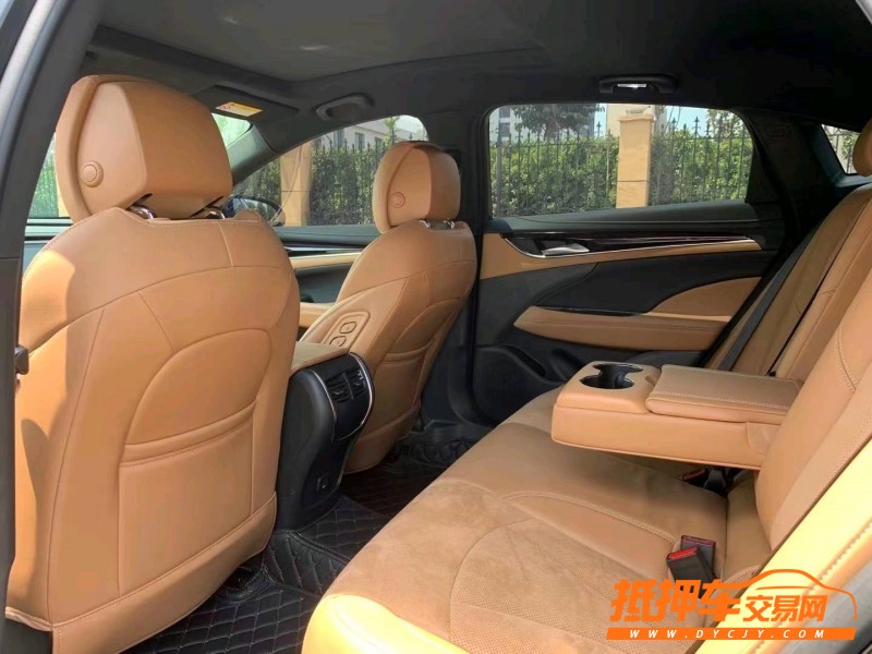 潍坊20年别克君越5