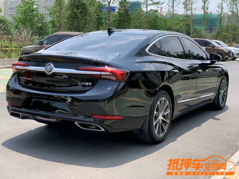 潍坊20年别克君越7