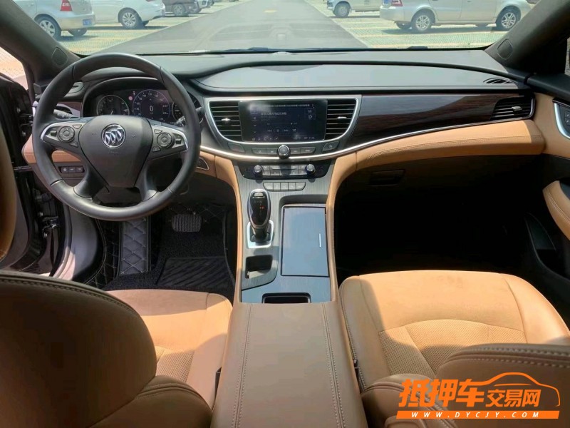 潍坊20年别克君越6