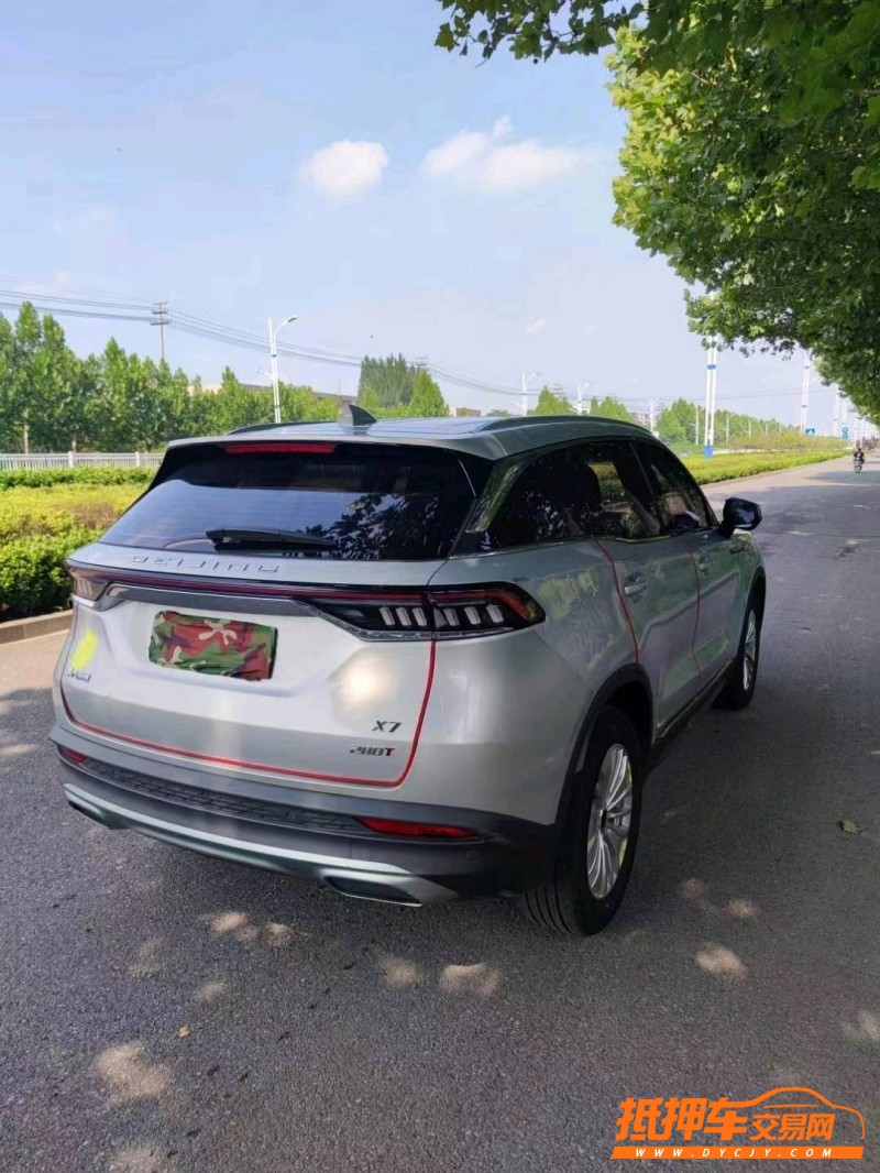 潍坊20年北汽制造X78