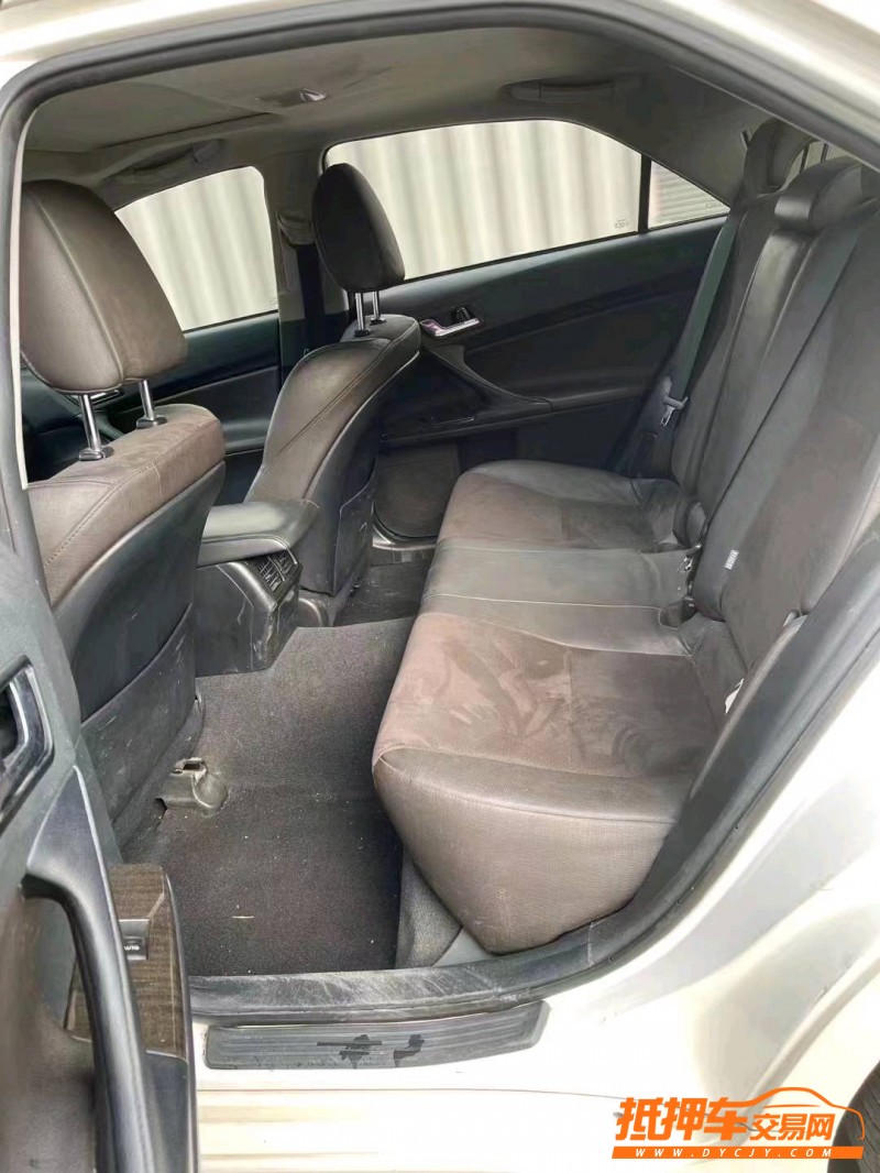 东莞14年丰田锐志6