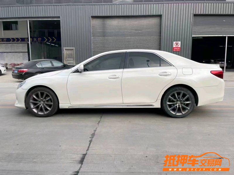 东莞14年丰田锐志8