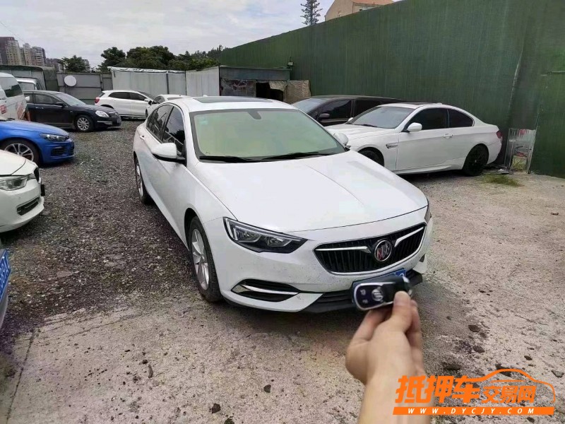 武汉20年别克君威2