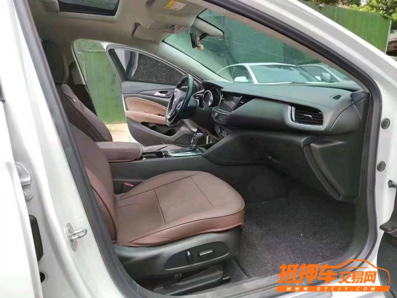 武汉20年别克君威7