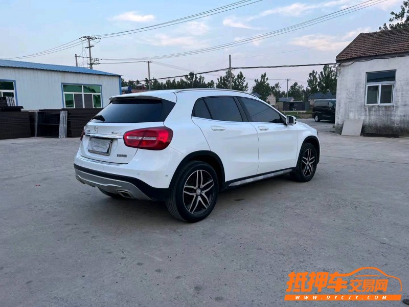 徐州16年奔驰GLA8