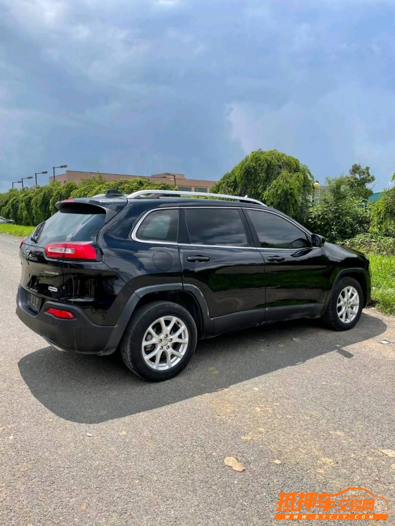 沈阳18年Jeep自由光3