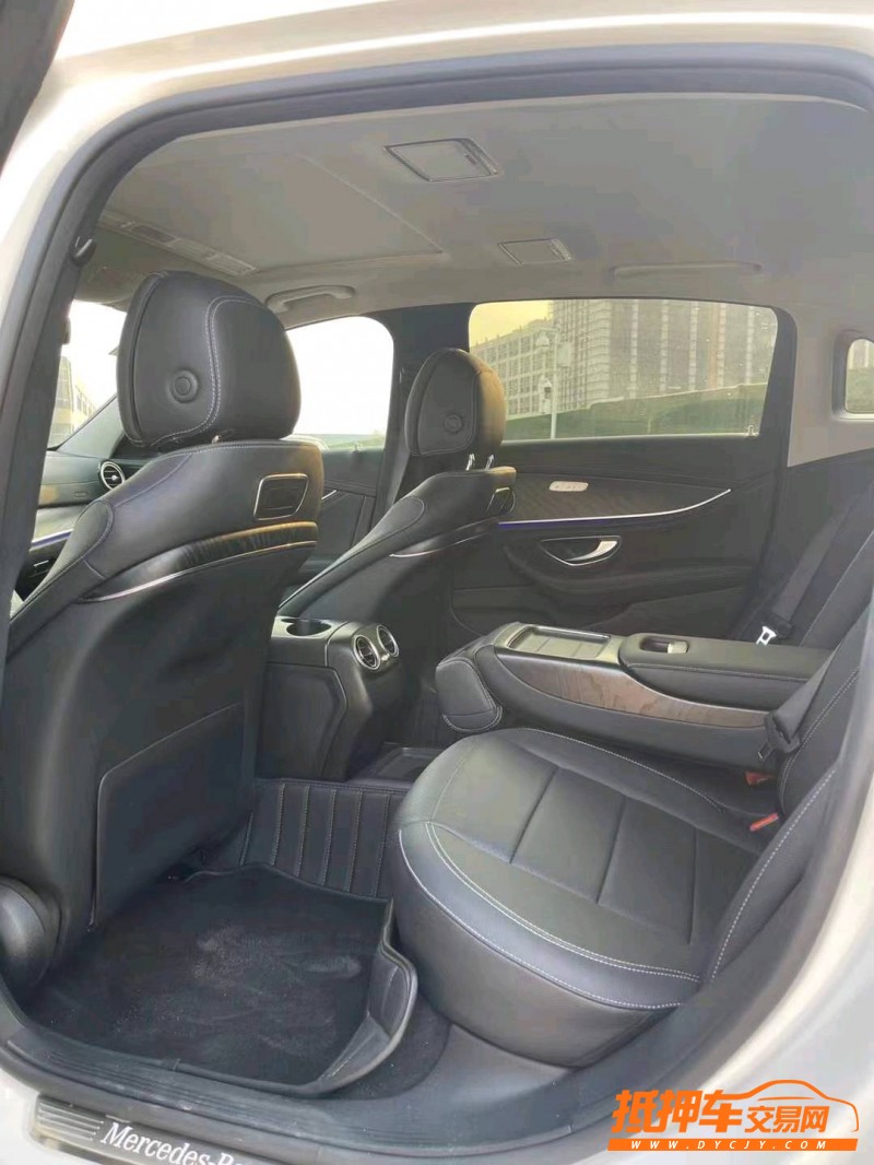 广州19年奔驰E8