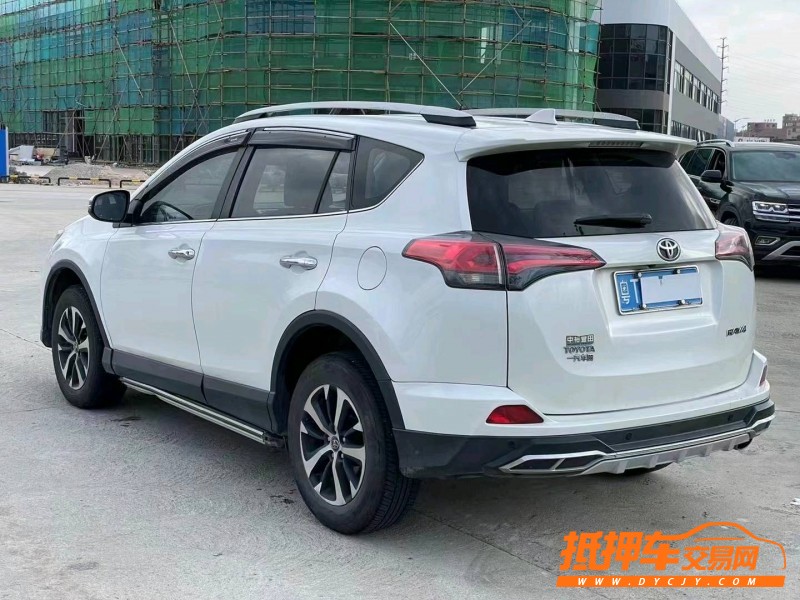 广州17年丰田RAV43