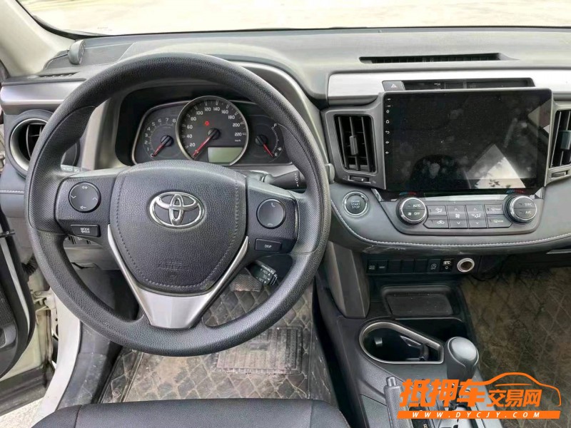 广州17年丰田RAV49