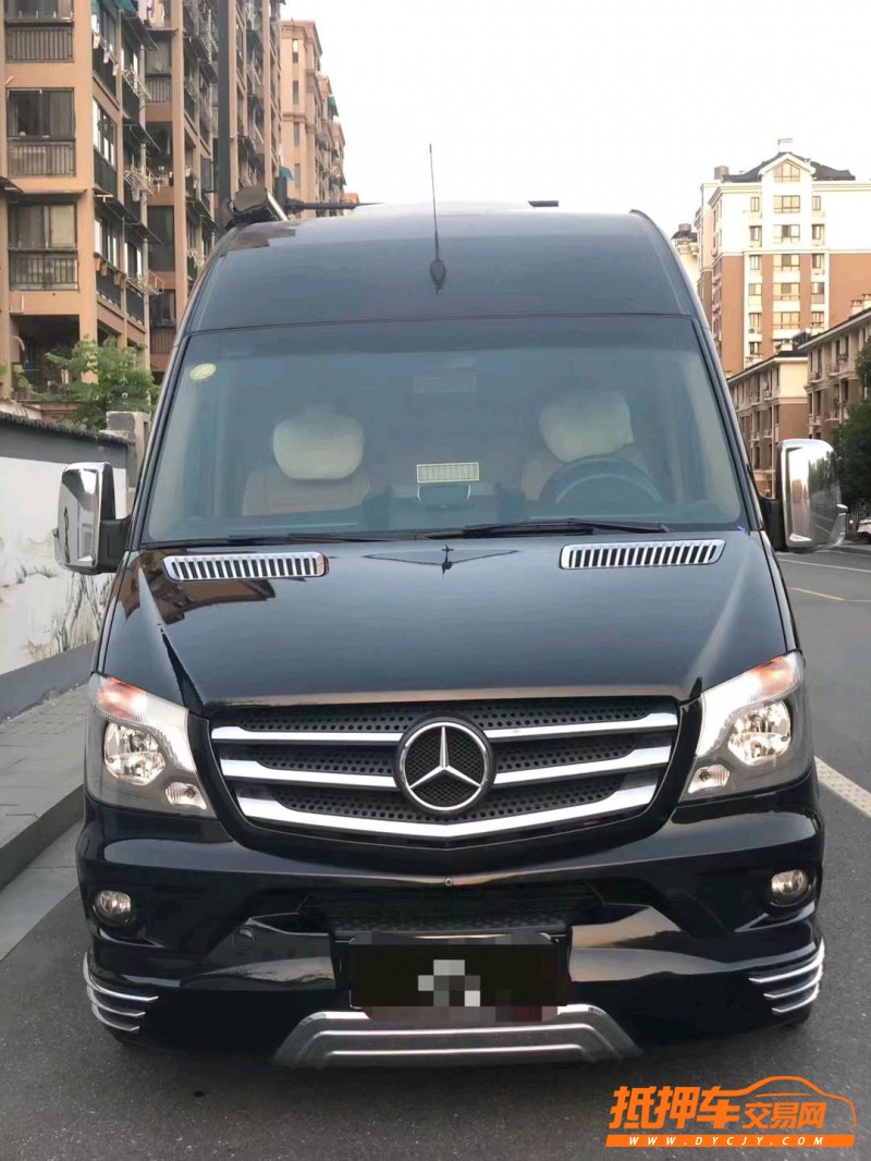 枣庄17年奔驰斯宾特1