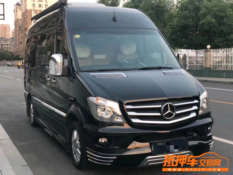 枣庄17年奔驰斯宾特2